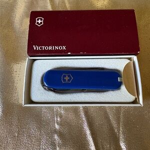 Victorinox Classic Blue Multi-Tool Swiss Army Knife